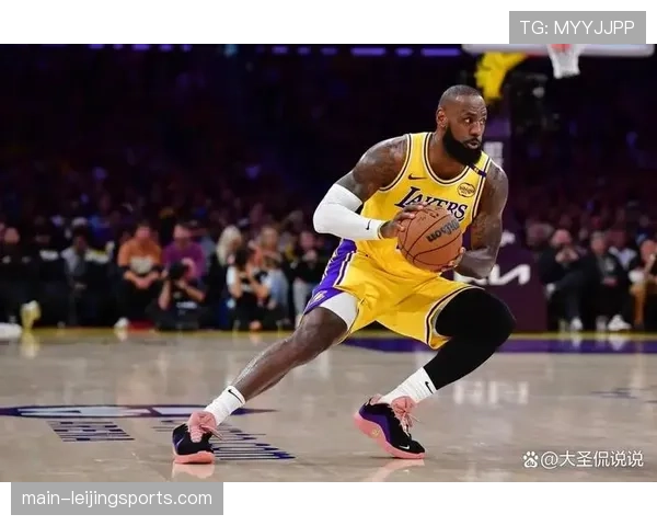 詹姆斯创40岁以上球员连续助攻上双纪录 不老神话延续